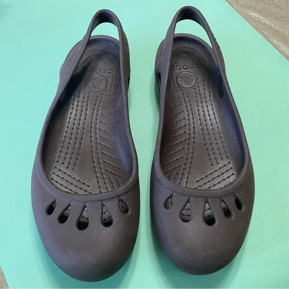 CROCS Iconic Comfort Jelly Summer Flat Sandals in Brown Size 9
