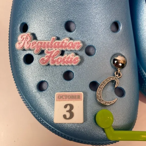 Crocs Mean Girls Limited Edition Platform Clogs Shoes Blue &amp; Pink Lined Size 8