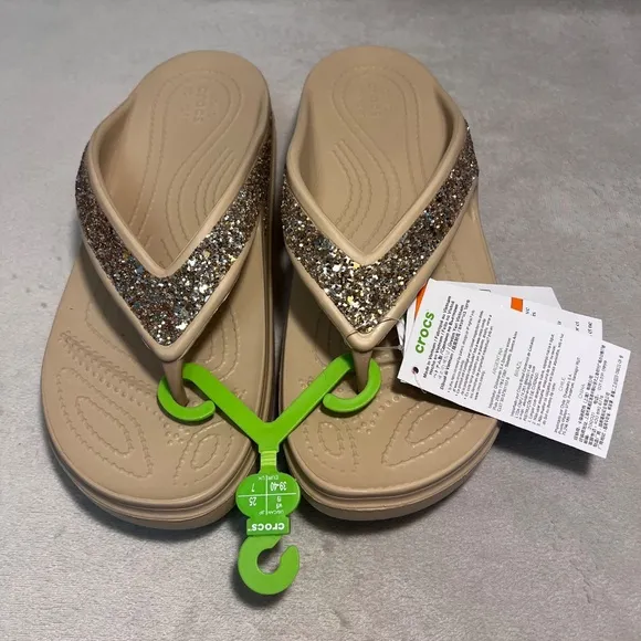 Crocs Women's Sloane Gold Glitter Flip Flop Sandals Size 7 NWT