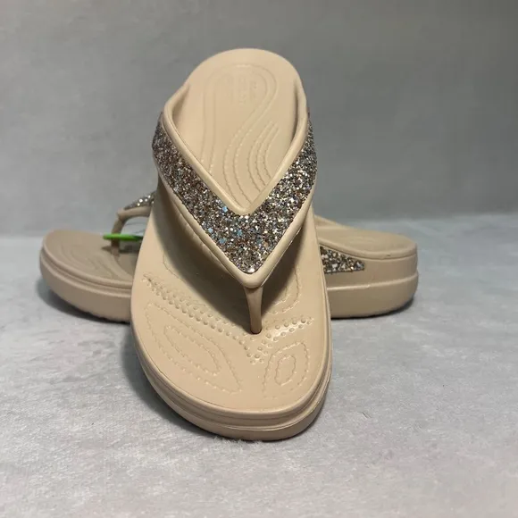 Crocs Women's Sloane Gold Glitter Flip Flop Sandals Size 7 NWT