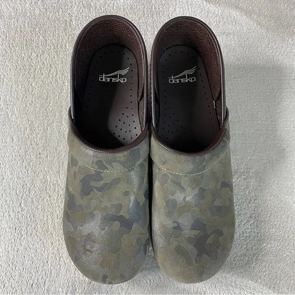 Dansko Pro Clogs Mules EU 42 Women 12 Men 9 Camo Suede Shoes Slip On Comfort NEW