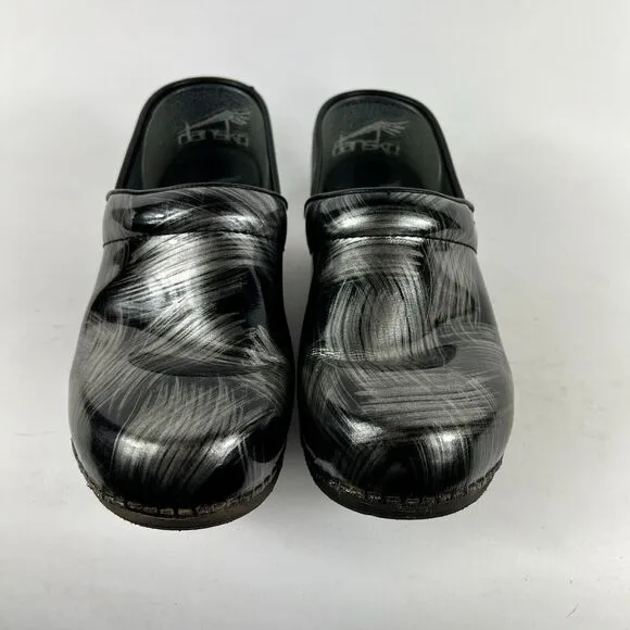 Dansko XP 2.0 women's size 9 silver swirl classic slip on minimalist office clog