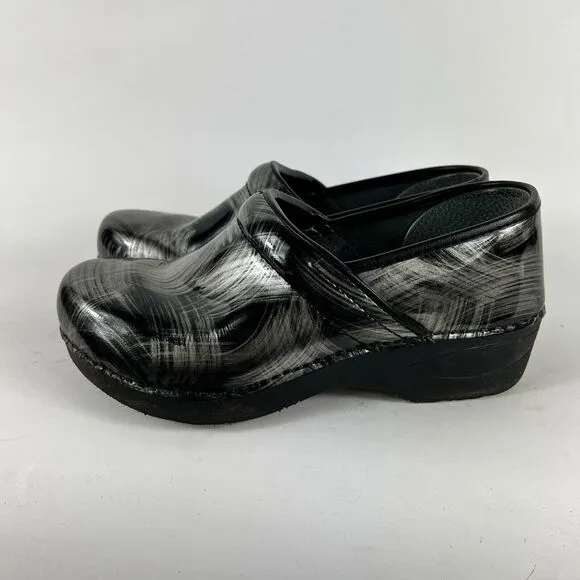 Dansko XP 2.0 women's size 9 silver swirl classic slip on minimalist office clog