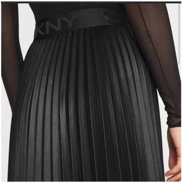 DKNY High-Waisted Pleated Faux Vegan Leather Logo Waistband Mini Caper Skirt