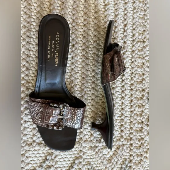 Donald J. Pliner Brown Crocodile Slide Kitten, Sandals Women’s Size 9