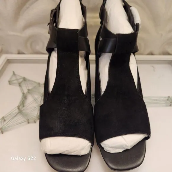 Donald J Pliner SILA 2 Black Wedge Sandals. NIB. Size: various