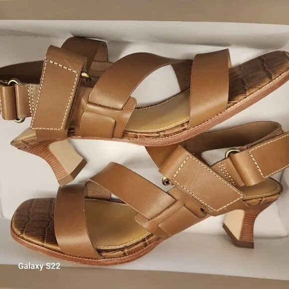 Donald Pliner &quot;Kamele&quot;  Vachetta Leather sandals. NIB. Size 6