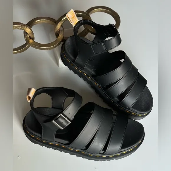 Dr. Martens Blaire Black Hydro leather ankle strap Sandals size 9 NWOB