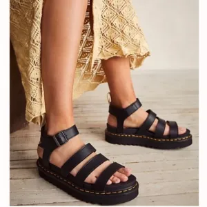 Dr. Martens Blaire Black Hydro leather ankle strap Sandals size 9 NWOB
