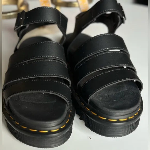 Dr. Martens Blaire Black Hydro leather ankle strap Sandals size 9 NWOB