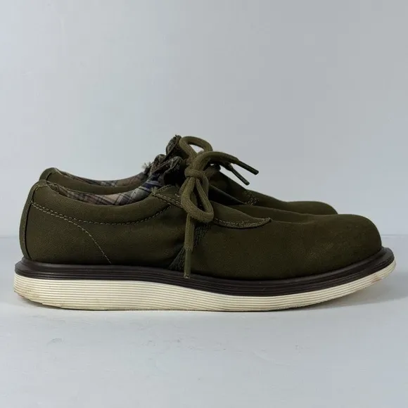 Dr. Martens Regan Mens Green Canvas Shoes Size 7 Mens - 9 Women's EUC!