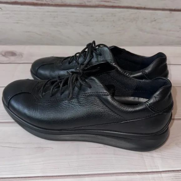 ECCO Aquet Black Leather Sneakers Women’s US 9 Danish Design Comfort Shoes