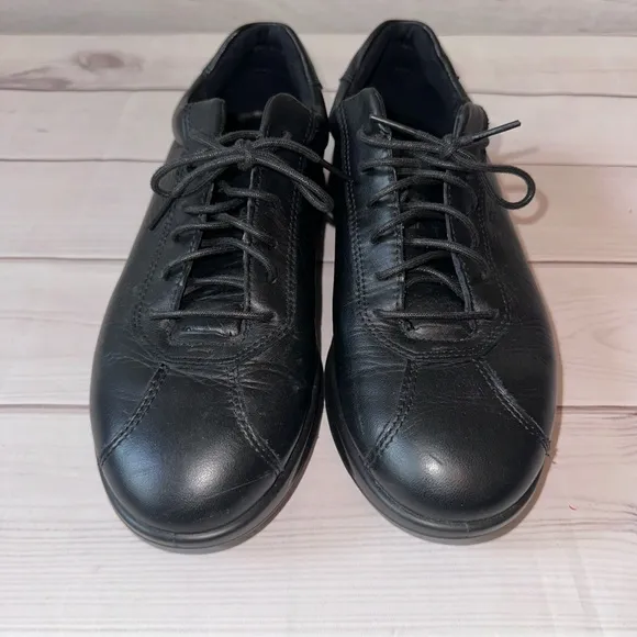 ECCO Aquet Black Leather Sneakers Women’s US 9 Danish Design Comfort Shoes