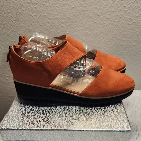 EILEEN FISHER 10 Women's Orange Suede Shoes