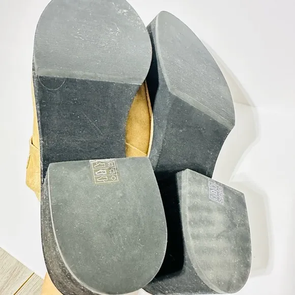 Eileen Fisher Block Heel Mule Clog 9.5 Suede Closed Toe Minimalist Boho Tan Hiya