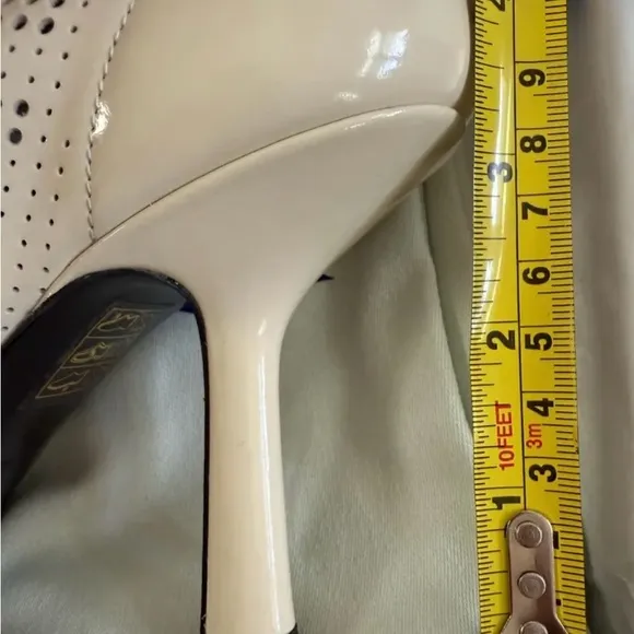 Elegant Cream Women's Heels Perforated 100% Leather
