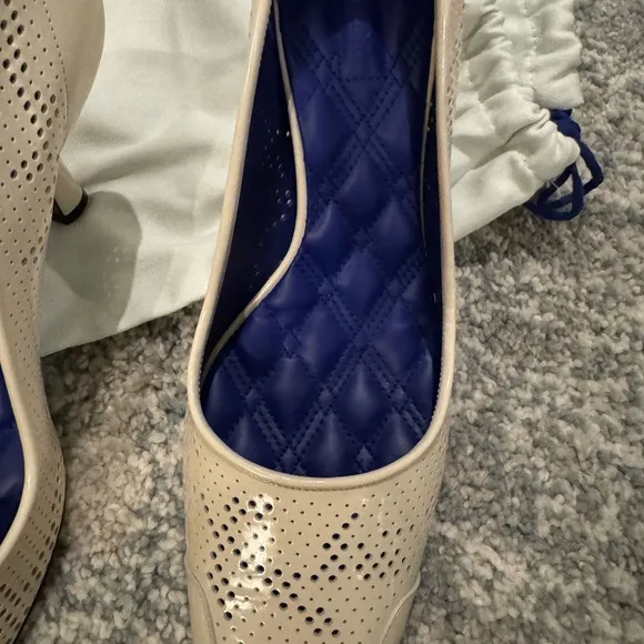 Elegant Cream Women's Heels Perforated 100% Leather