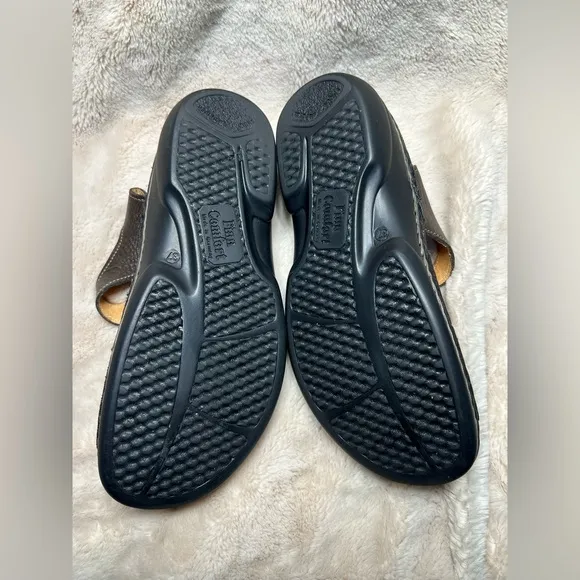 Finn Comfort Sandals Size 37 D or US 6