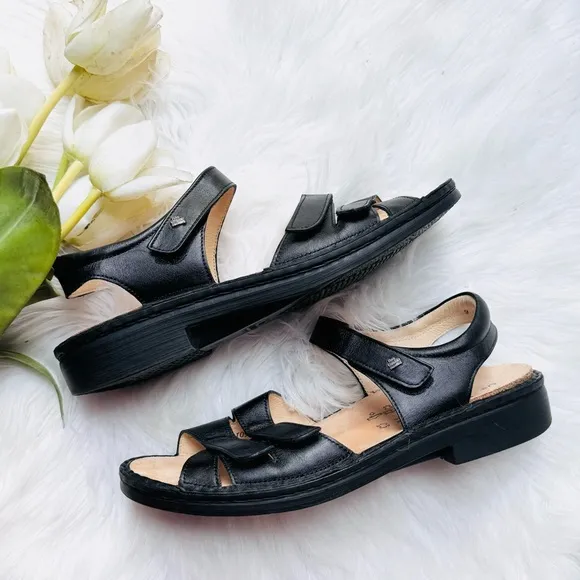 Finn Comfort Sandals