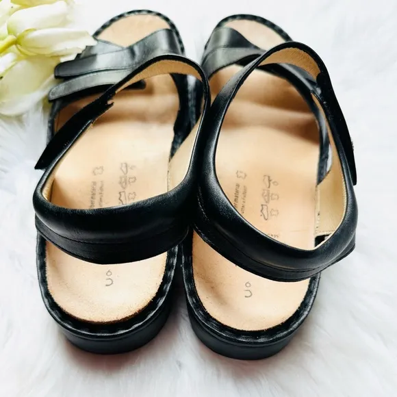 Finn Comfort Sandals