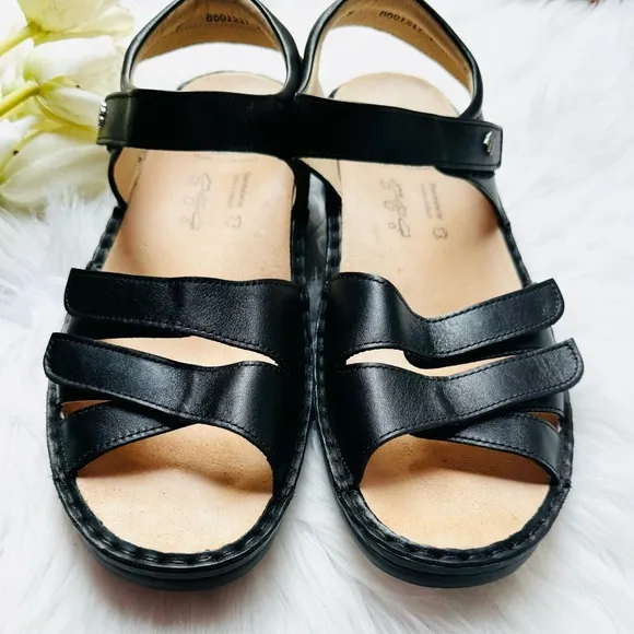 Finn Comfort Sandals