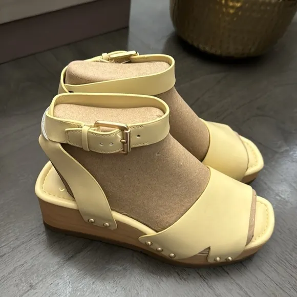 Franco Sarto Sista Platform Wedge Sandals