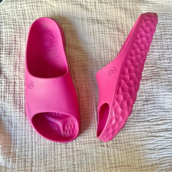 G/Fore | Hot Pink Unisex G/Slide Street Shoe Recovery Slide Sandals Rubber