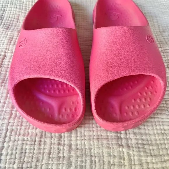 G/Fore | Hot Pink Unisex G/Slide Street Shoe Recovery Slide Sandals Rubber