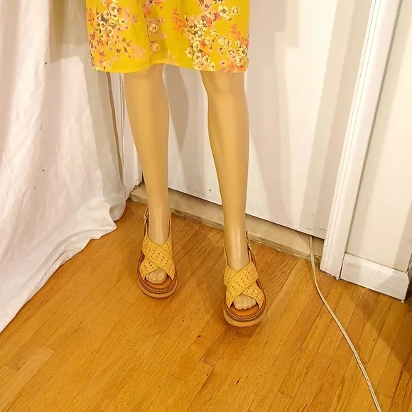 Gorgeous NWOT Robert Clergerie (France) Tan &amp; Pink Woven Platform Sandals