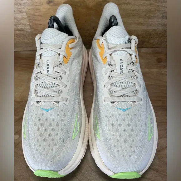 Hoka One One Clifton 9 REFLECTIVE Womens Size 9.5 Running Shoes Sneakers Vanilla