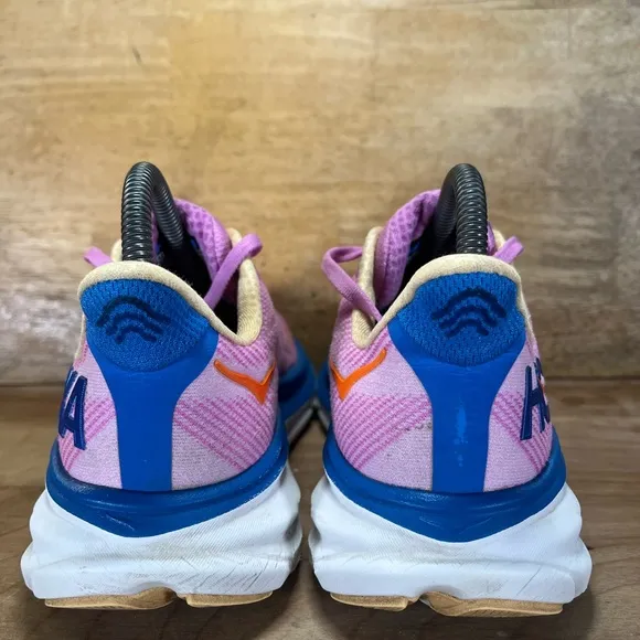 Hoka One One Clifton 9 Womens Sz 6.5 Running Shoes Sneakers Cyclamen Sweet Lilac