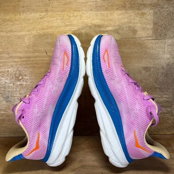 Hoka One One Clifton 9 Womens Sz 6.5 Running Shoes Sneakers Cyclamen Sweet Lilac