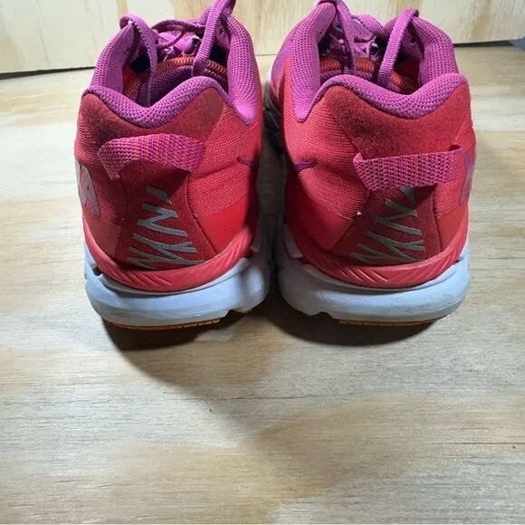Hoka One One Clifton 6  Pink Running Shoes Women’s Size 10.5
