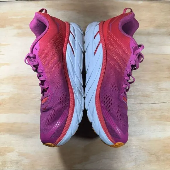 Hoka One One Clifton 6  Pink Running Shoes Women’s Size 10.5