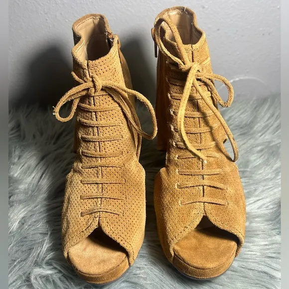 Jeffrey Campbell Mary Roks Perforated Suede Wedge Peep Toe Booties Tan Sz 9