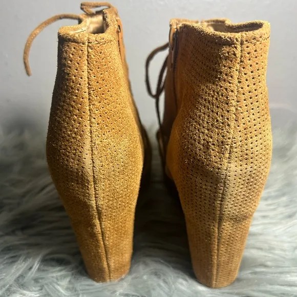 Jeffrey Campbell Mary Roks Perforated Suede Wedge Peep Toe Booties Tan Sz 9