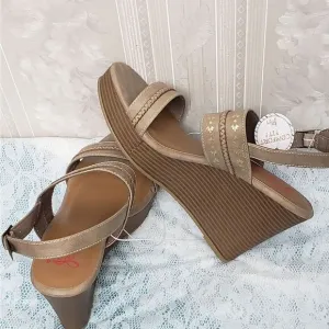 Jellypop Comfort Fit Wedges Sandals NWOT