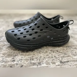 Kane Revive Recovery Slip on Shoes Black on Black Speckled Sole Mens Size 10
