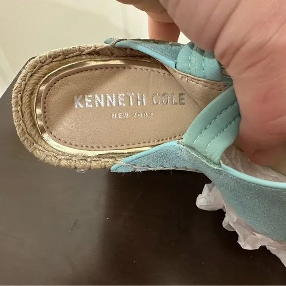 Kenneth Cole Gentle Souls Elyssa Two-band Wedge Leather Sandals Size 10