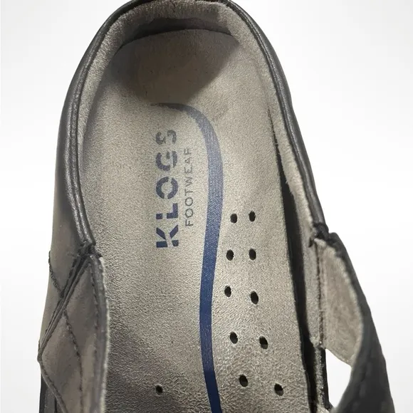 Klogs Women’s black leather Clogs / Klogs size 8