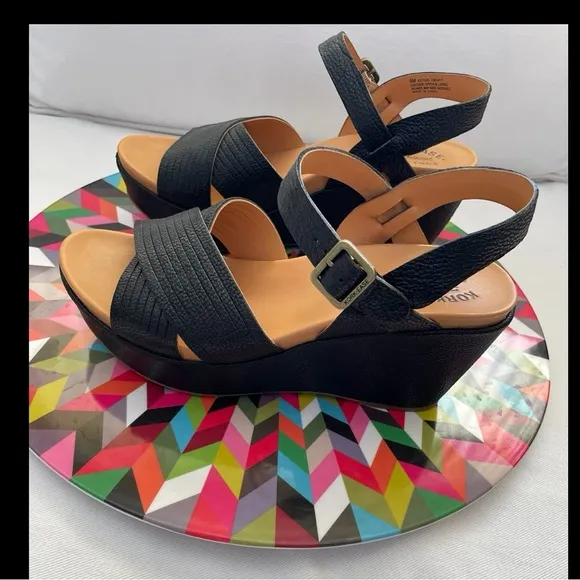 Kork-Ease Womens ADELPHI Black Wedge Platform Leather Sandals Sz 9