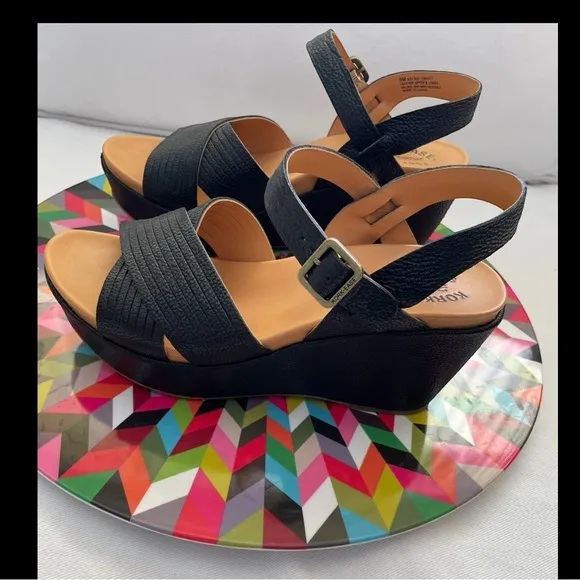 Kork-Ease Womens ADELPHI Black Wedge Platform Leather Sandals Sz 9