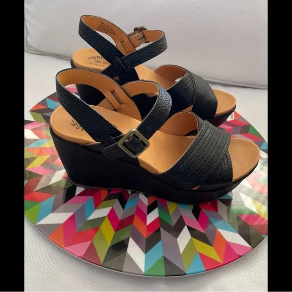Kork-Ease Womens ADELPHI Black Wedge Platform Leather Sandals Sz 9