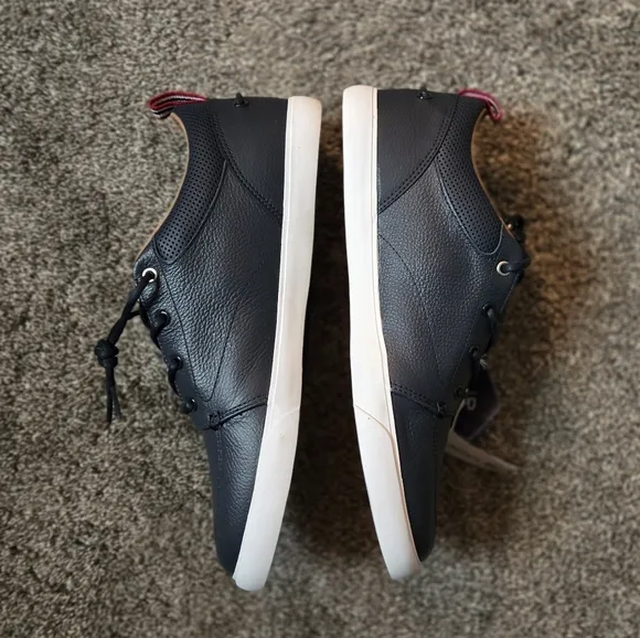 Lacoste Men's Bayliss 119 1 U Sneakers NWT men's sneaker