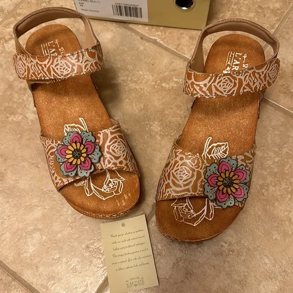 L'Artiste Women’s cuteness camel multi