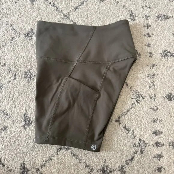 Lululemon Wunder Train High-Rise Short with Pockets 5.5”