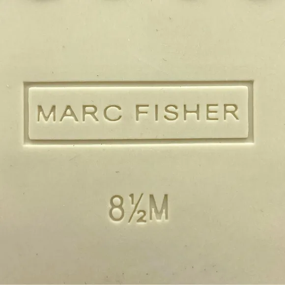 Marc Fischer Women’s Beige Loafer 8,5 NWOT