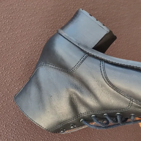Maripé Women's &quot;BROOKE&quot; OLD SKOOL INSPIRED LEATHER ANKLE BOOT