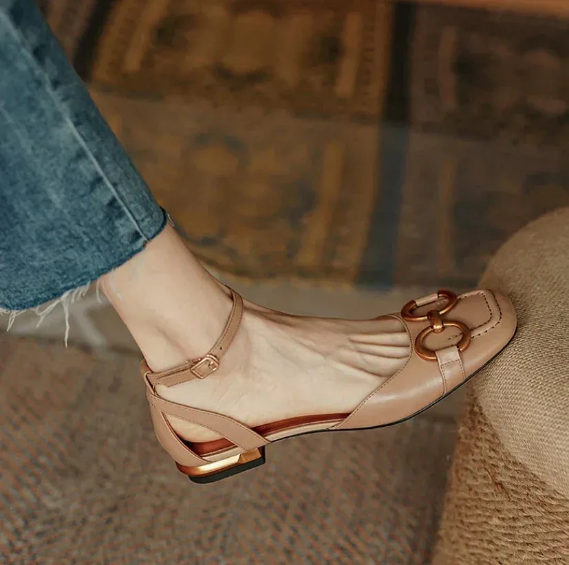 Mathilda | Closed Buckle Sandals