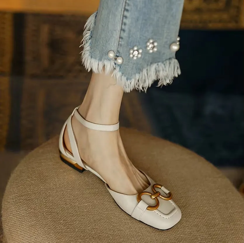Mathilda | Closed Buckle Sandals